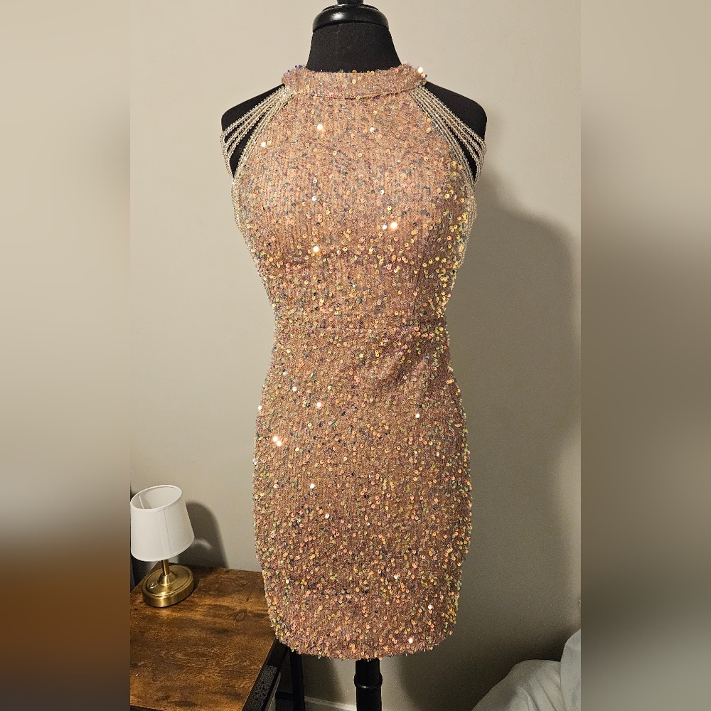 Missord Rose Gold Sequin Bodycon Dress W/chain Accents